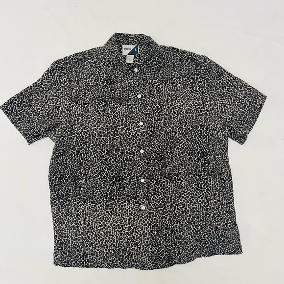 jennifer L Tops - Jennifer L women’s shirt sleeve 100% silk cheetah print button up shirt size L